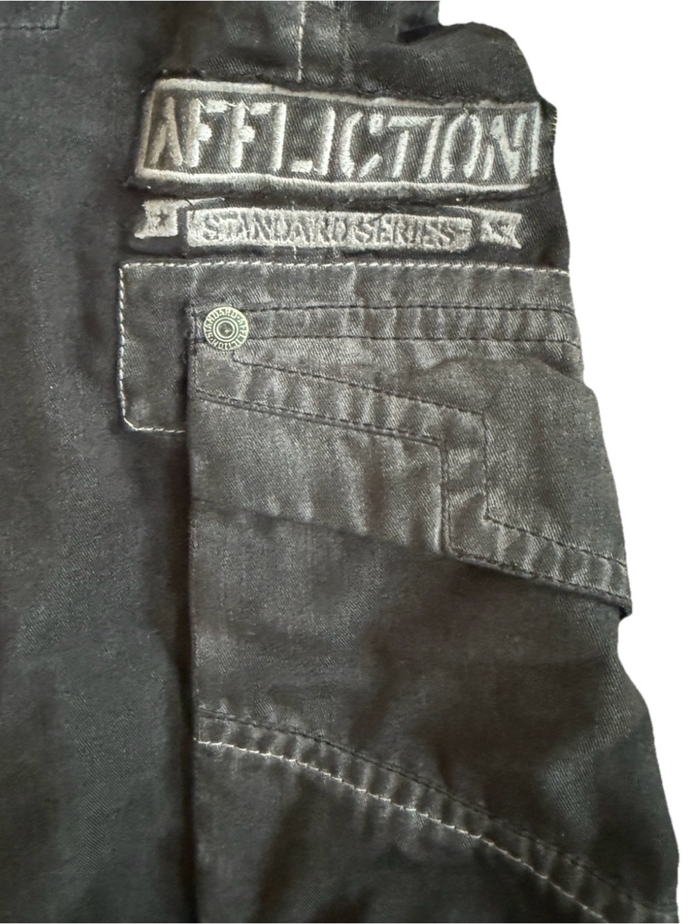 Y2K AFFLICTION Cargo Shorts Mens 36 Black Premium Pockets Skater Grunge Goth - Picture 5 of 11